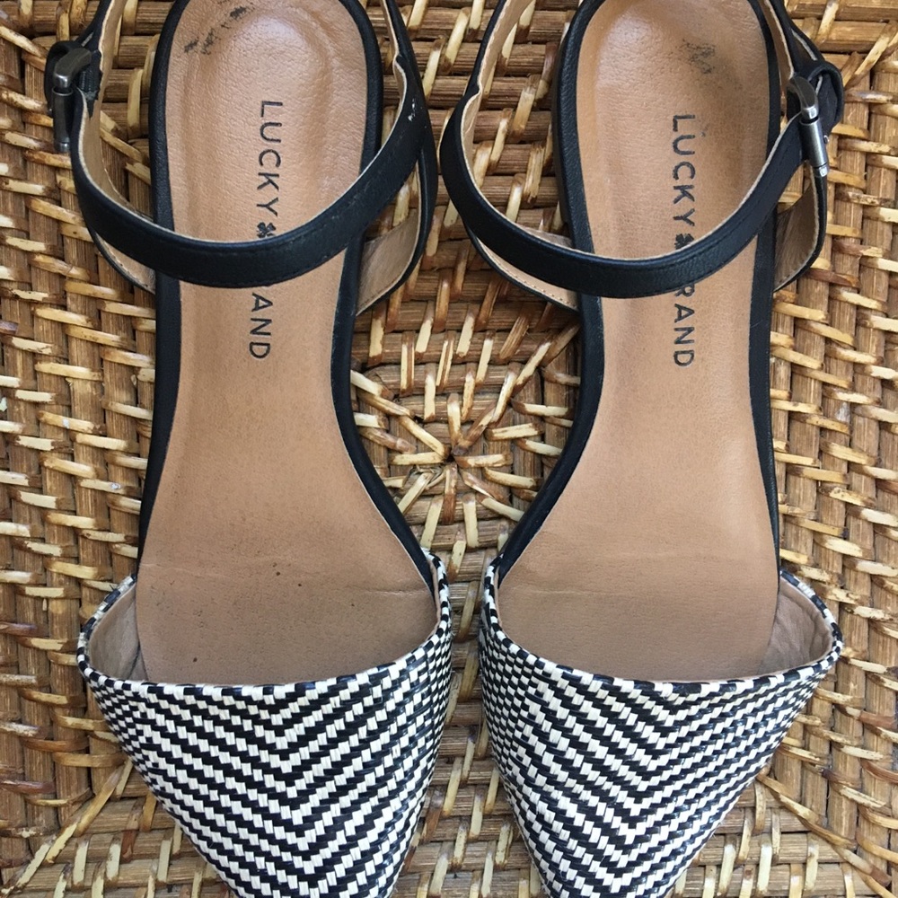 Lucky Brand Size 8.5 ankle strap flats